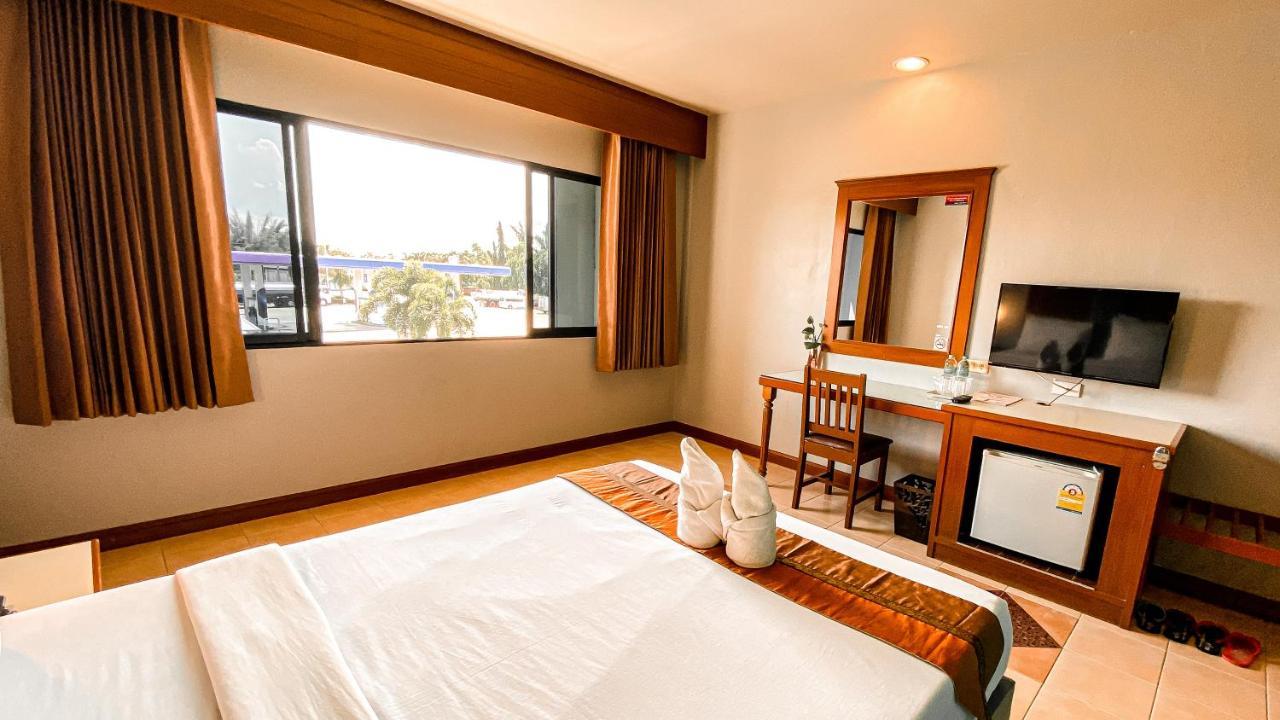 K2 Hotel @ Airport Surat Thani Exterior photo